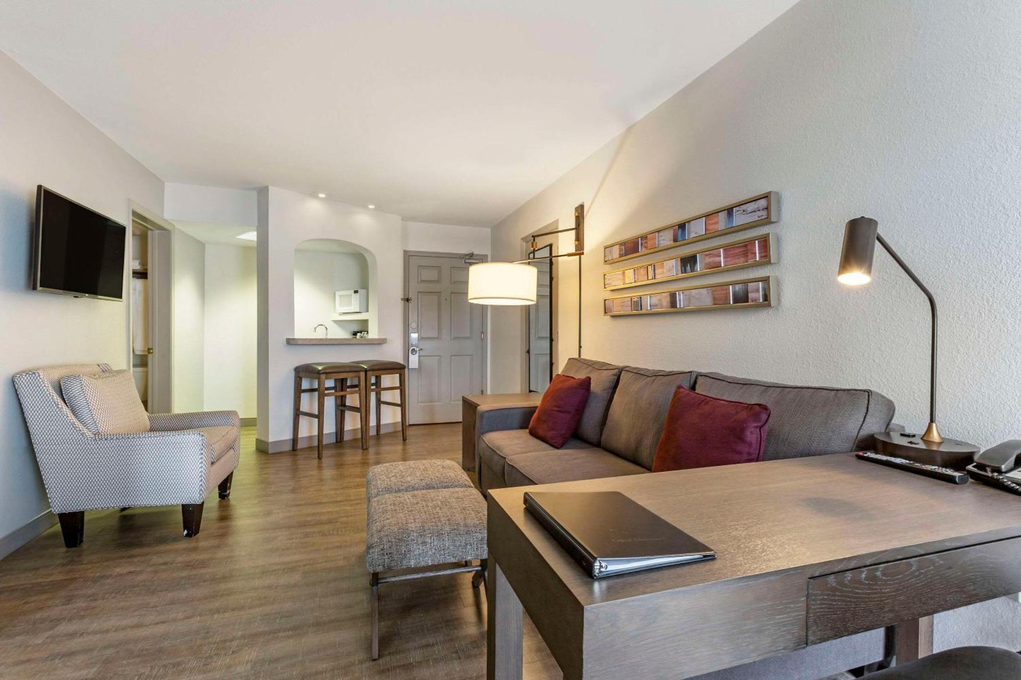 Windmill Suites Surprise - Phoenix, Ascend Hotel Collection Dış mekan fotoğraf