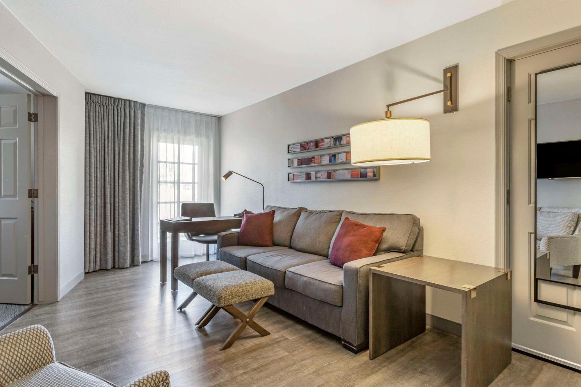 Windmill Suites Surprise - Phoenix, Ascend Hotel Collection Dış mekan fotoğraf
